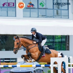 姜志祥于FEI CSI2*廣德國際馬術(shù)場地障礙賽1.45M級(jí)別大獎(jiǎng)賽奪冠